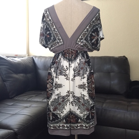 Venus Boho Paisley Print Dress - Picture 3 of 10